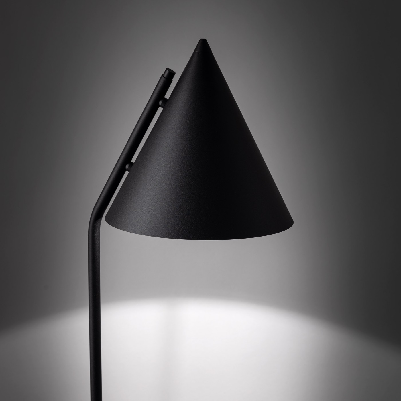 CONO black 16010 TK Lighting